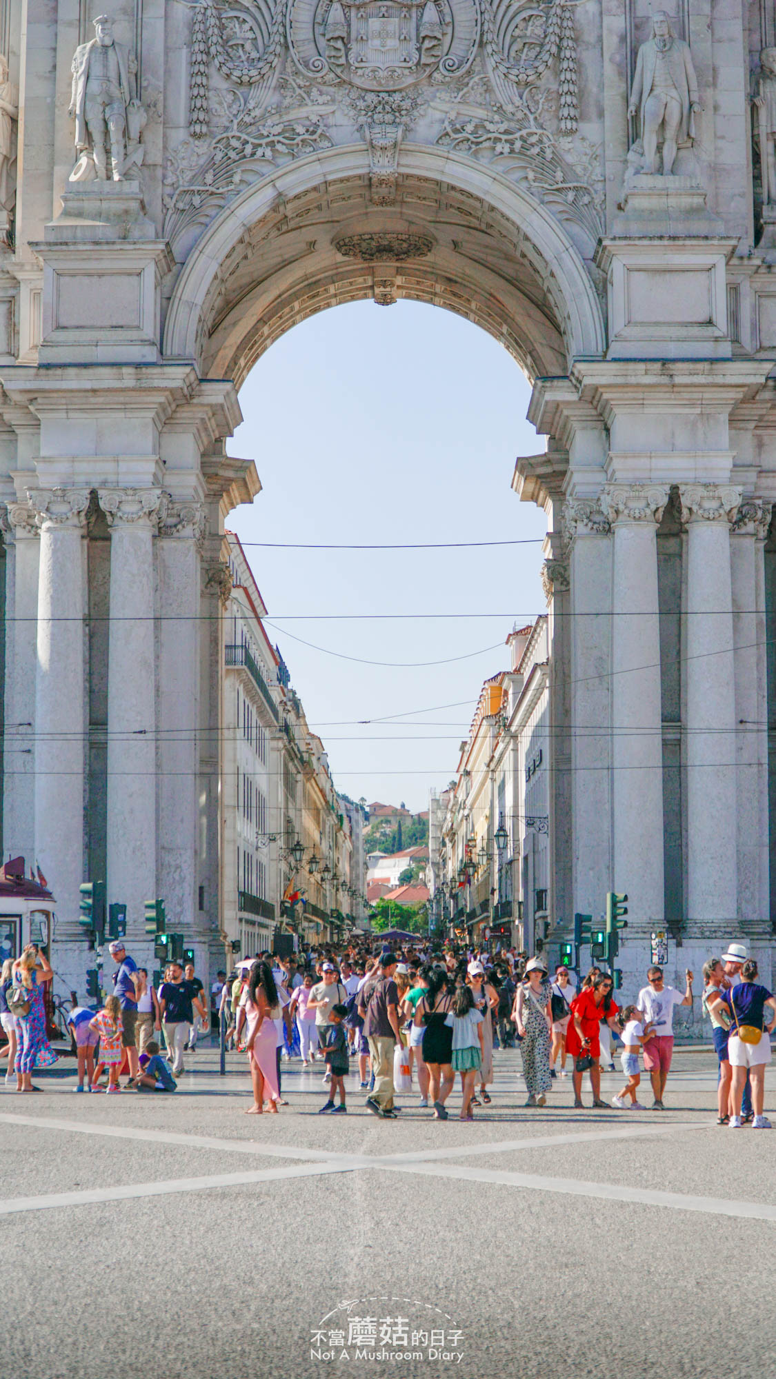 里斯本 葡萄牙 景點 推薦 自由行 自由大道 Av. de Liberdade 光復廣場 Praça dos Restauradores 羅西歐廣場 Rossio 奧古斯塔街 R. Augusta 商業廣場 Praça do Comércio