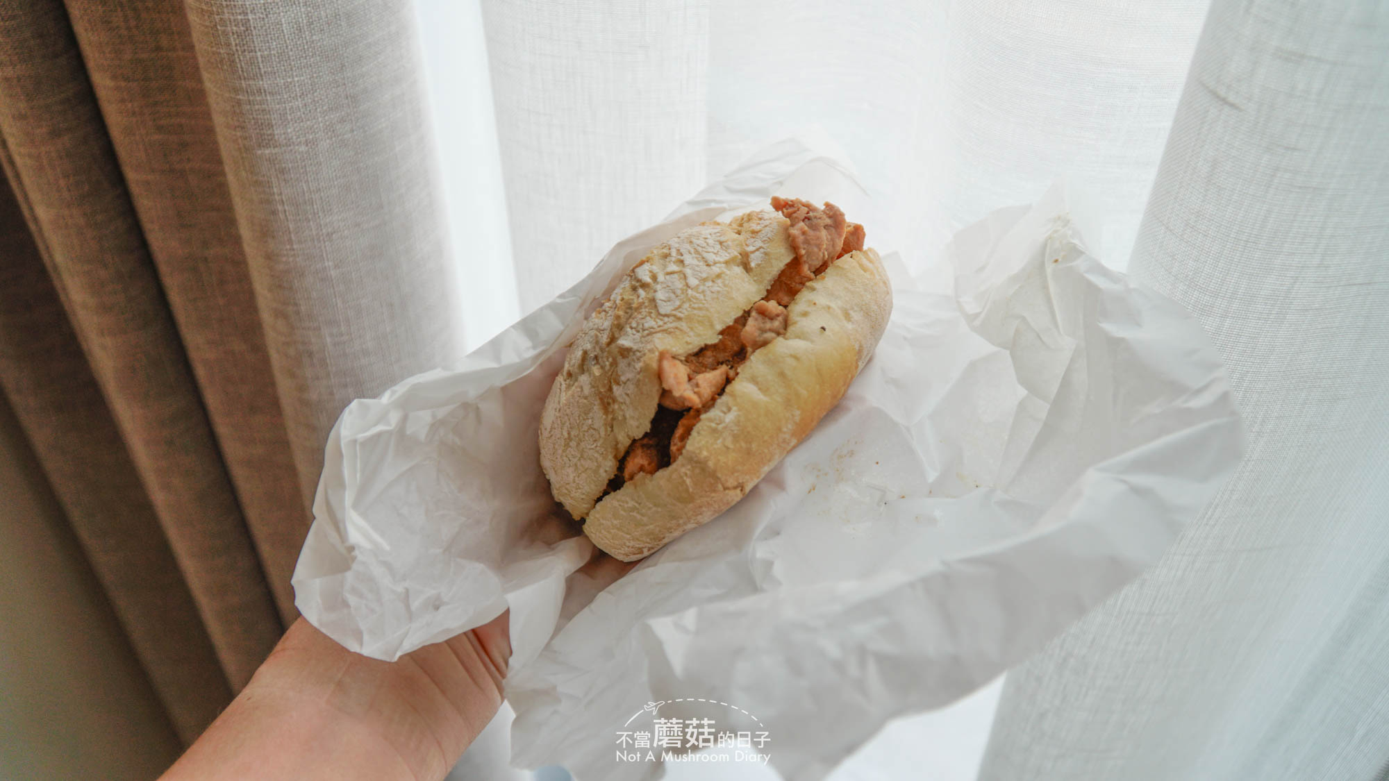 里斯本 葡萄牙 餐廳 必吃 推薦 景點 Bifanas do Alfonso 豬扒包 大蒜牛排三明治 Prego Bifanas